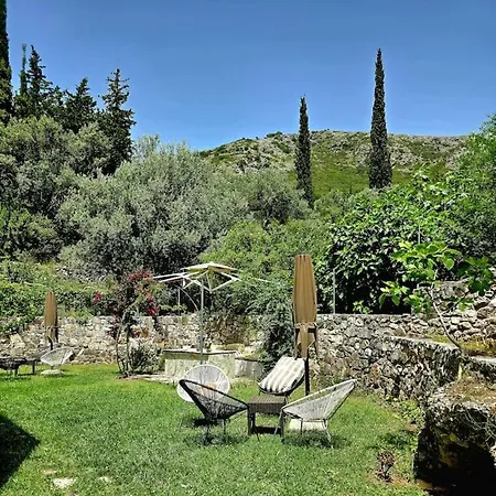 Artik Retreat 3 *